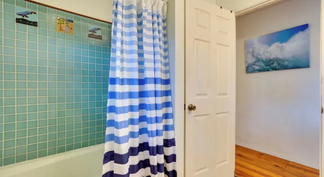 Коттедж Breezy Kailua-kona Bungalow w/ Lanai & Ocean View!