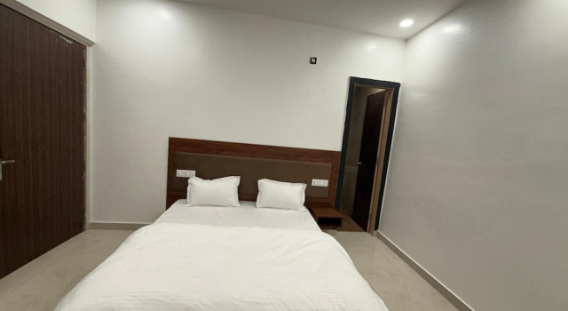 The Haven Hotel, Varaa Hotelli Gannaur 