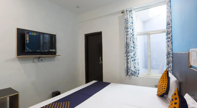 SPOT ON 63840 Hotel Green Hill, Забронировать Отель Бхивади штат Харьяна