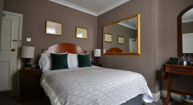Двухместный номер Classic Angel and Royal Hotel