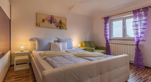 Nice Home in Pula With Sauna, Wifi and 8 Bedrooms