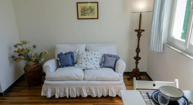 ALTIDO Lovely Apt for 2, with Terrace and Lovely View