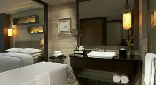 Четырёхместный номер Standard Sheraton Shanghai Waigaoqiao Hotel