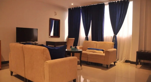 Hotel Byblos Palace, Boek Hotel Douala Wouri
