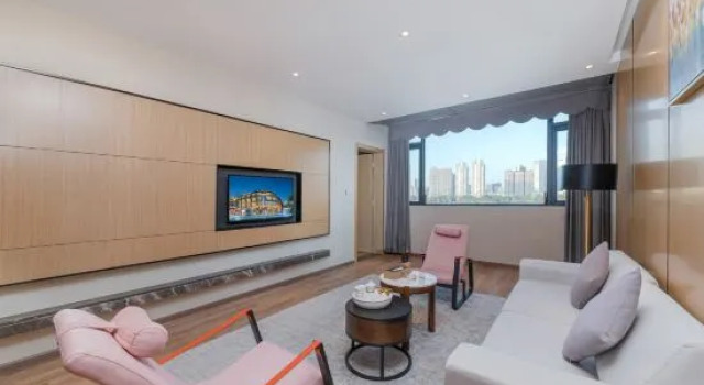Люкс Deluxe Longmanne Hotel (Xihu Shuidong Street Store)