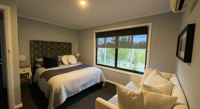 East Jindabyne- Cavallino 4 bedroom home, 预订 酒店 金德拜恩 哥斯高国家公园