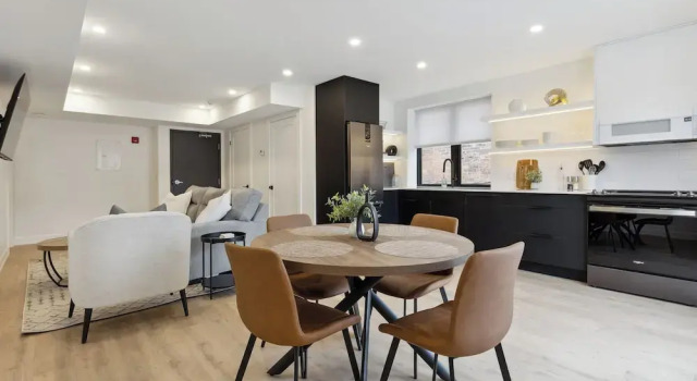 Номер Premium Downtown Collingwood Condos