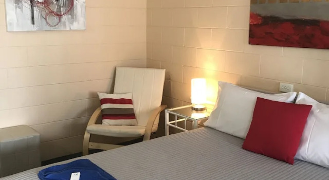Двухместный номер Standard c 1 комнатой Tramway Motel