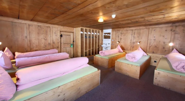 Hotel Tschuggen Davos, Book Hotel Davos-Dorf 