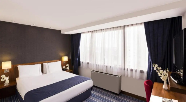 Двухместный номер Superior Taxim Express Bosphorus Hotel