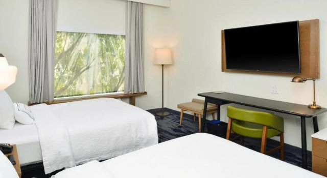 Четырёхместный номер Standard Fairfield Inn & Suites by Marriott Charlotte University Research Park