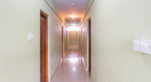 Spot On 40012 Krishna Residency, Забронировать Отель Отели штата Карнатаки 3 звезды, 3*