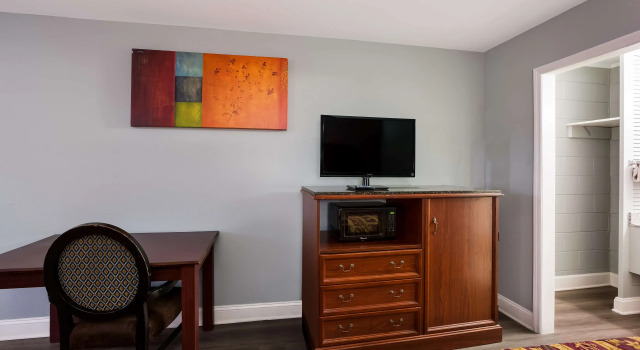 Четырёхместный номер Standard Knights Inn Fayetteville - Fort Bragg