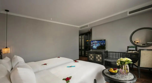 Двухместный номер Standard с балконом Shining Central Hotel & Spa