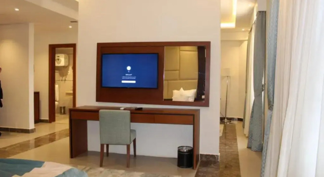 Трёхместный номер Standard с красивым видом из окна Royal jewel Al-Raml Hotel