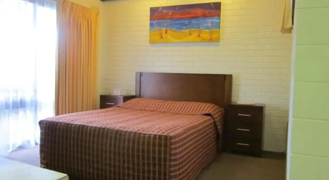 Lakes Waterfront Motel & Holiday Cottages, Rezerwuj Motel Hotele w Gippsland ze śniadaniem, Śniadanie