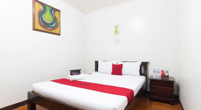 RedDoorz @ Holy Spirit Road Tagaytay, Забронировать Отель Тагайтай Лусон