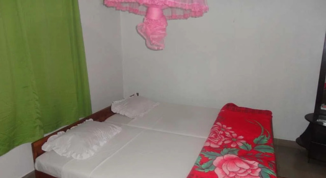 Deshani Holiday Inn