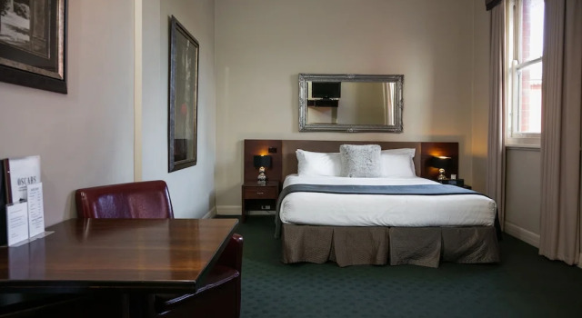 Deluxe Doppel Zimmer mit Balkon Oscars Hotel and Cafe Bar