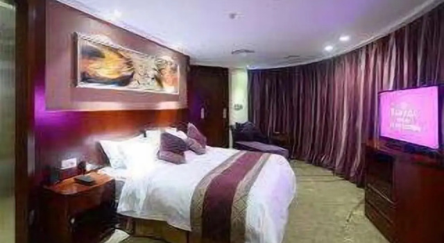 Deluxe Suite Ramada Longyan