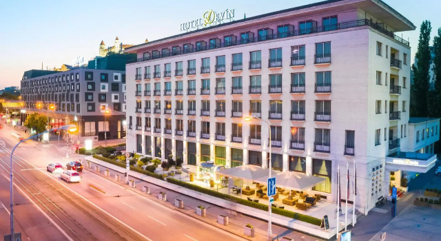 Devin Hotel