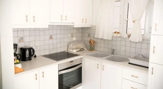 Апартаменты Maria Plomari Apartments