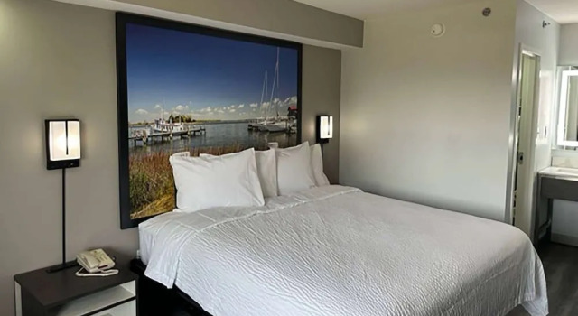 Super 8 By Wyndham Baltimore Northwest, Book Hotel Hoteller i Maryland med parkering, Parkering