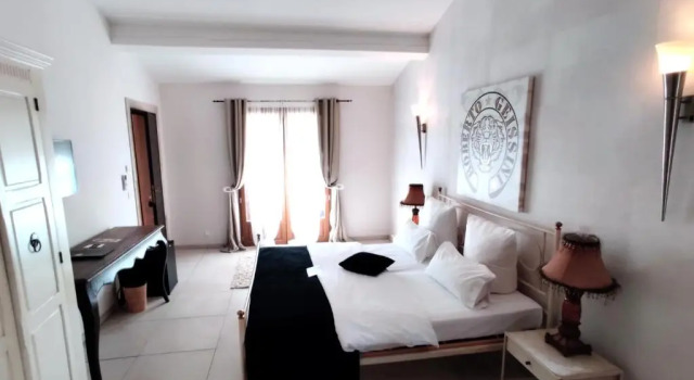 Номер Deluxe Maison Prestige Saint Tropez by Roberto Geissini