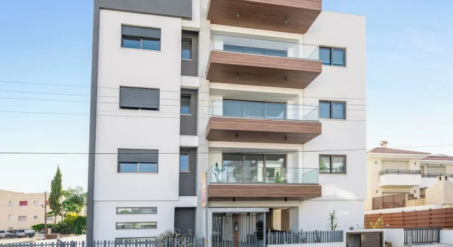 Sanders Palama - Cute 2-bdr Penthouse Apt, Rezervasyon Otel Agios Athanasios Limasol