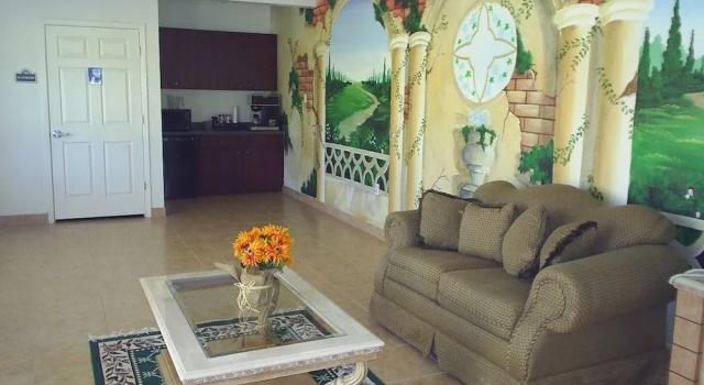 Symphony Inn and Suites