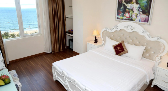 Tuyet Son Hotel