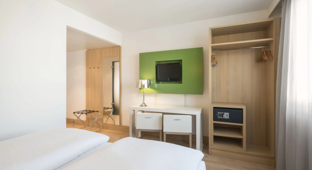 NH Berlin Potsdamer Platz, Reservar Hotel Kreuzberg Berlim, perto de Science Center Spectrum