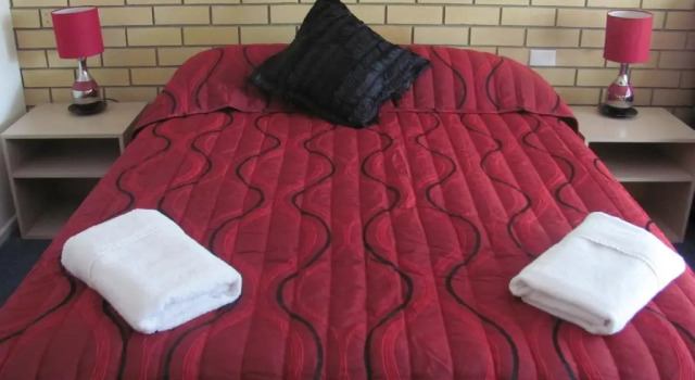 Nambour Central Motel, Book Motel Diddillibah Queensland
