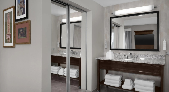 Студия Hampton Inn & Suites Mishawaka/South Bend at Heritage Square