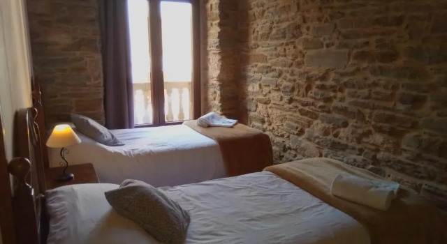 Семейный номер Standard с балконом La Casona de Sarria