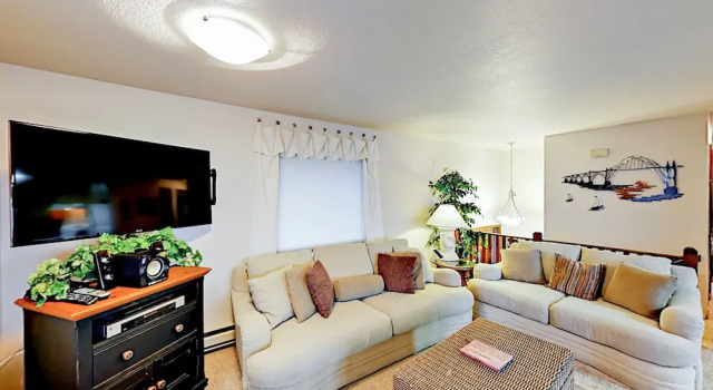1235 NW Spring St Home, Book Feriehus Villaer i Oregon Coast, Villa