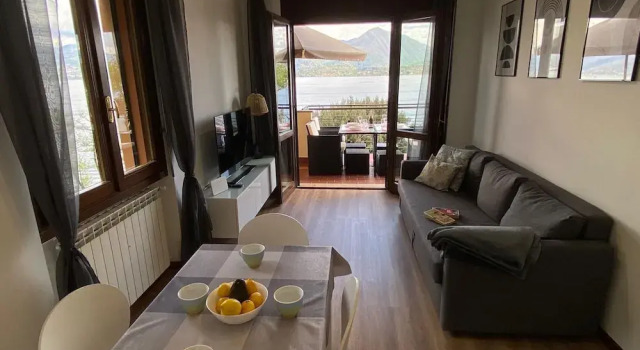 Blue Lake Apartment With Pool and Lake View, Забронировать Апартаменты/квартира Отели Пьемонта с бассейном, Бассейн