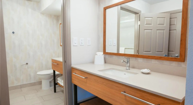 Люкс Hampton Inn Salt Lake City-North