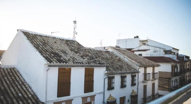 Posada de Momo, Book Hotel Benameji Madrid