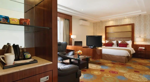 Полулюкс Ramada by Wyndham Ahmedabad