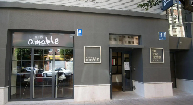 The Book Factory Hostel by gaiarooms