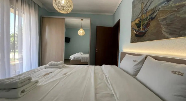 Artline Family Suite, Book Hotel Flogita 