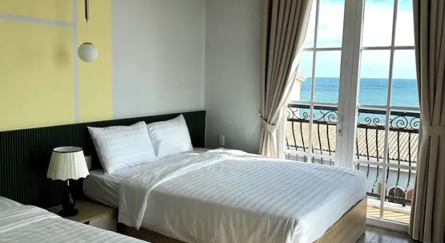 Номер Deluxe AT Hotel & Café in Sunset Town - Phu Quoc