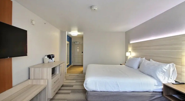 Standard Kahden hengen huone Holiday Inn Express Hotel & Suites Milwaukee Airport by IHG