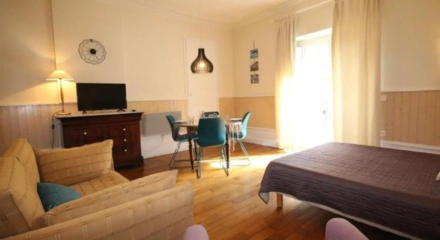 Appartement Bagnères-de-Luchon, 1 pièce, 3 personnes - FR-1-313-163