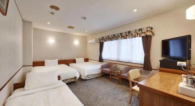 Трёхместный номер Standard Crown Hotel Okinawa