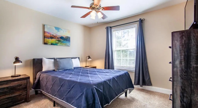 Cozy Firefly Getaway with forest view, Забронировать Отель Севьервилл Great Smoky Mountains National Park
