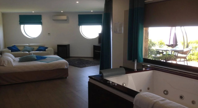 Hotel Le Ruesco, Varaa Hotelli Olmeto 