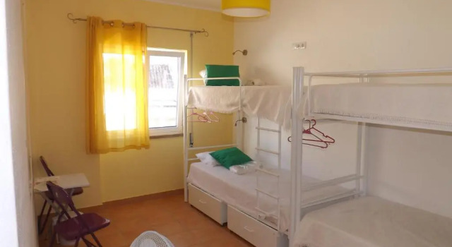 Кровать в общем номере (женский номер) Racing Mackerel Hostel