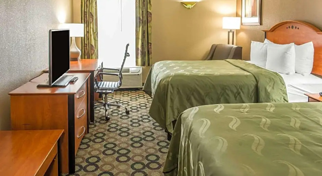 Четырёхместный люкс Quality Inn & Suites Columbus West - Hilliard